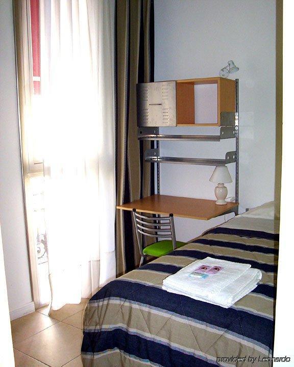 2055 Petit Hotel * Low Cost * ブエノスアイレス 部屋 写真